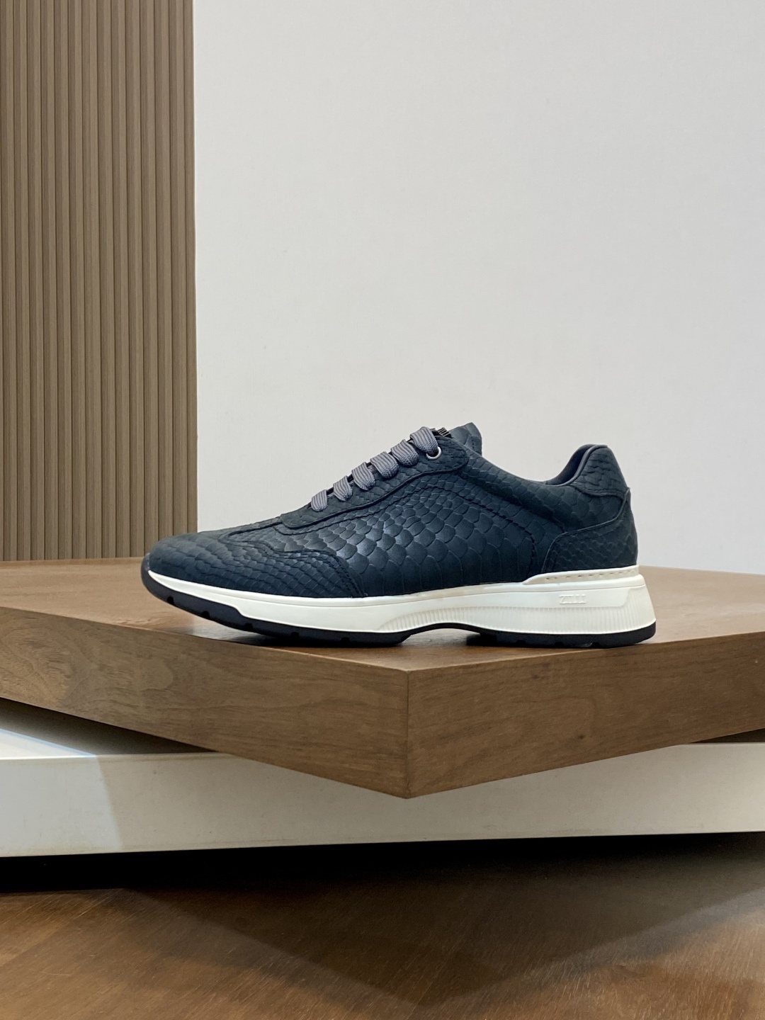 Zilli Men's Stitched Low-Top Sneakers - Padded Collar